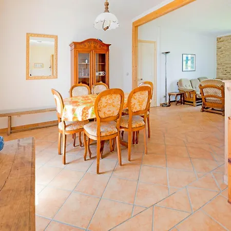 Spacious With Private Pool And Garden, Cleaning Included *